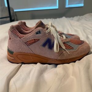 Men’s New Balance 990v2 Salehe Bembury in Sand be the Time